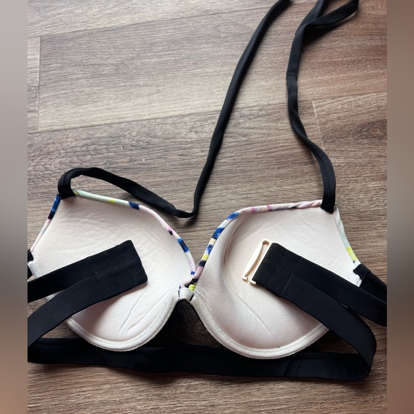 Victoria’s Secret Banded Hottie Halter Bikini Top - Picture 9 of 10